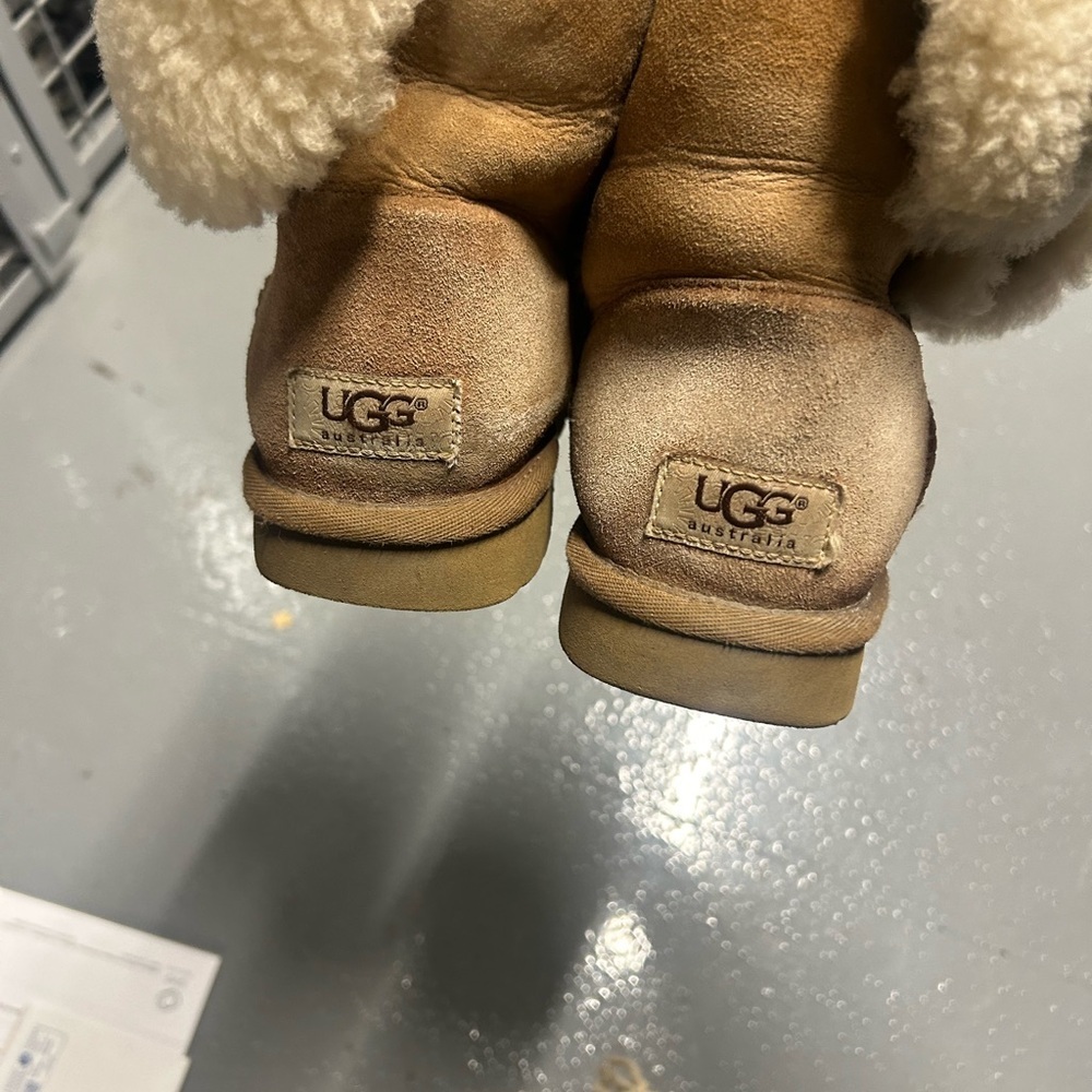 UGG - Bailey Button Boot - Picture 2 of 7